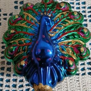 Vibrant Blue and Green Peacock Decor